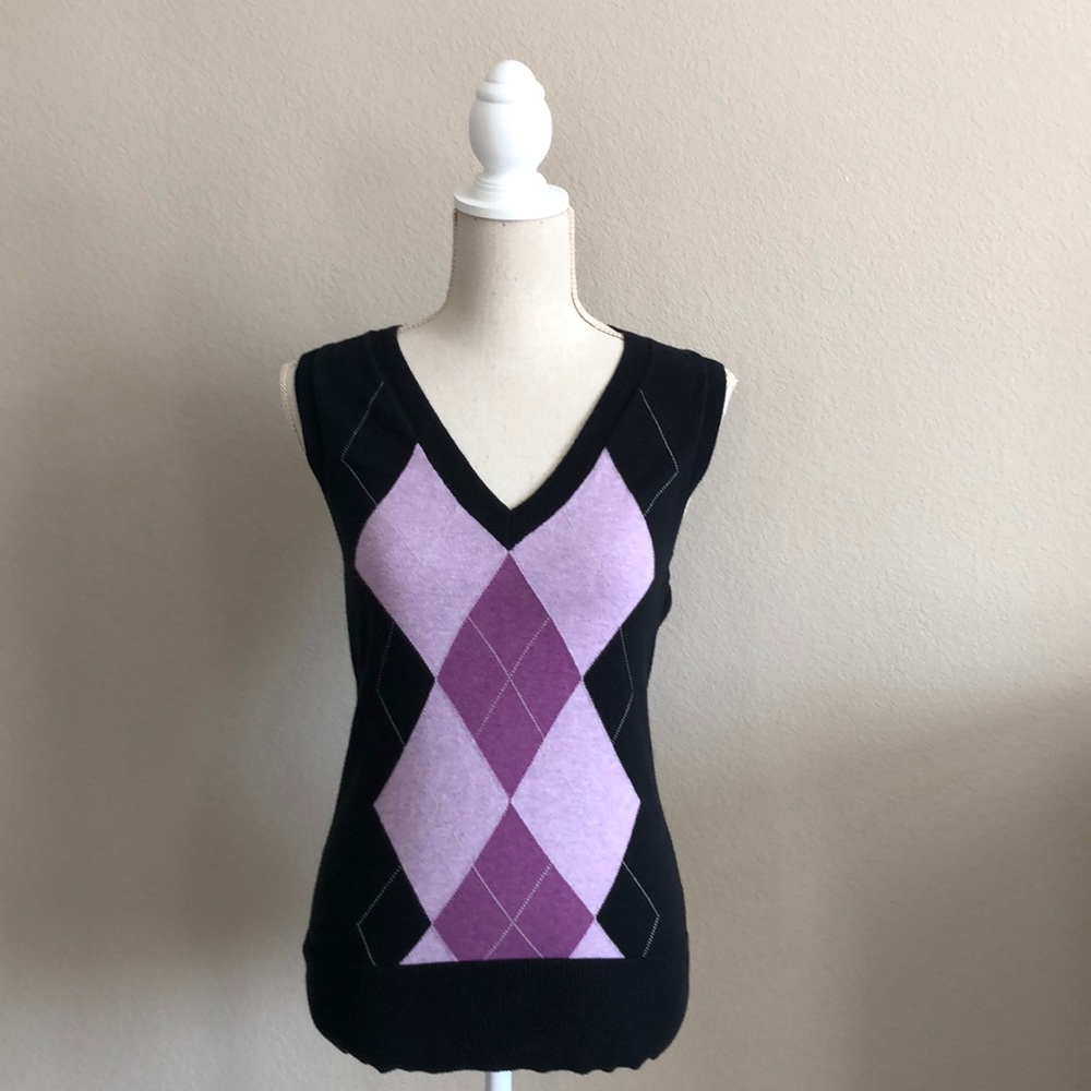 Gap Sleeveless V-Neck Sweater Vest